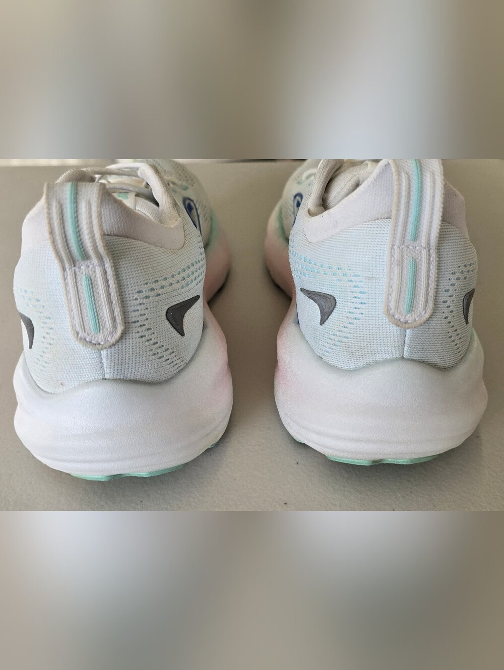 Brooks Glycerin 22 Shoes Womens Size 8.5 White Limpet Shell Amparo Blue - Picture 4 of 6